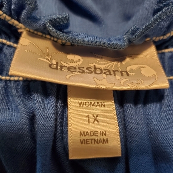 Dressbarn Blue with Brushed silvertone appliques the front & sleeves Size 1X - Picture 5 of 7